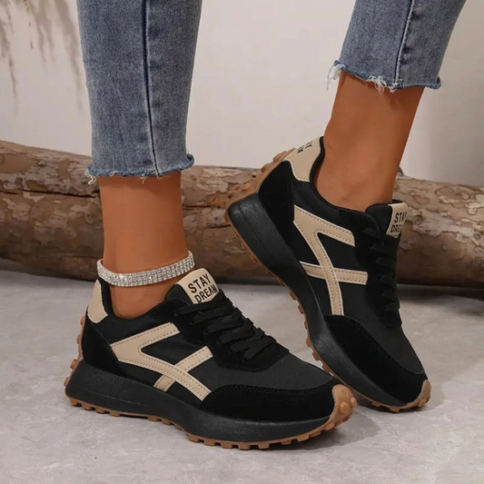 Retro-Inspired Trainers with Cushioned Sole for Daily Wear — Black